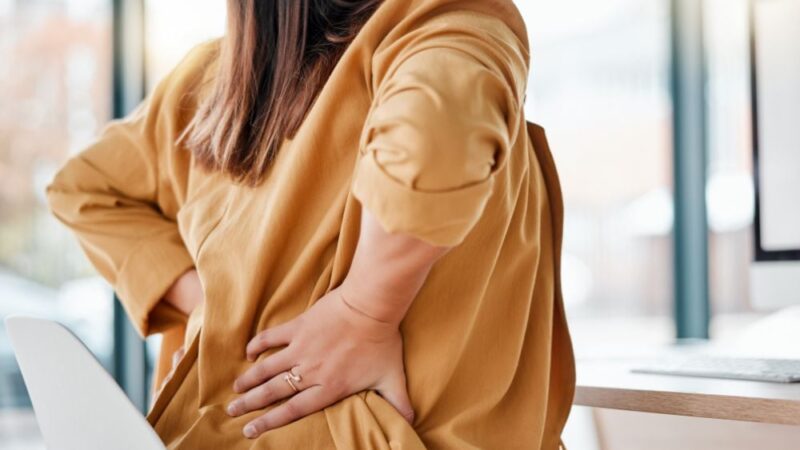 Ngủ dậy bị đau lưng, Nguyên nhân và cách khắc phục 24 Ngủ dậy bị đau lưng là triệu chứng của bệnh thoát vị đĩa đệm
