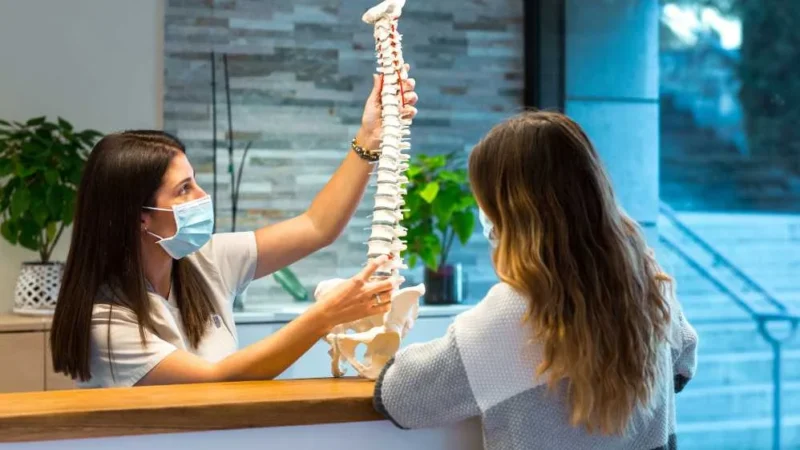 Có nên dùng ghế massage cho người thoát vị đĩa đệm không? 13 Máy mát xa thoát vị đĩa đệm giúp giảm áp lực cột sổng