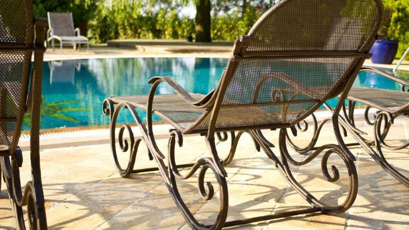 Tổng hợp các mẫu ghế nằm hồ bơi thư giãn, giá rẻ 13 ghế nằm hồ bơi có thiết kế tinh tế