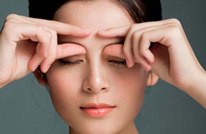 cách massage mũi trị viêm xoang đơn giản