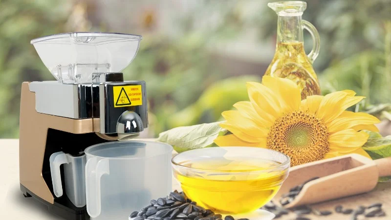 Dầu hướng dương có tốt không? Công dụng và tác hại 12 Dầu hướng dương tự ép bằng máy tại nhà