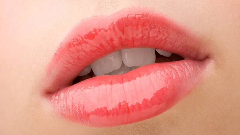 Bôi dầu oliu lên mặt qua đêm có tốt không? 17 Dưỡng môi mịn màng quyến rũ
