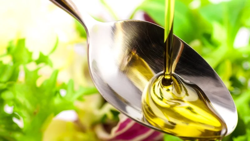 Dầu oliu và dầu óc chó loại nào tốt hơn 13 Dầu óc chó chứa nhiều năng lượng nên cần cân nhắc lượng dùng phù hợp