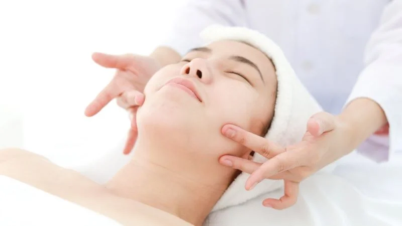 Massage mặt kiểu Nhật Bản để trẻ đẹp hơn mỗi ngày 16 Massag Nhật Bản bằng cách giảm áp lực và lập đi lập lại