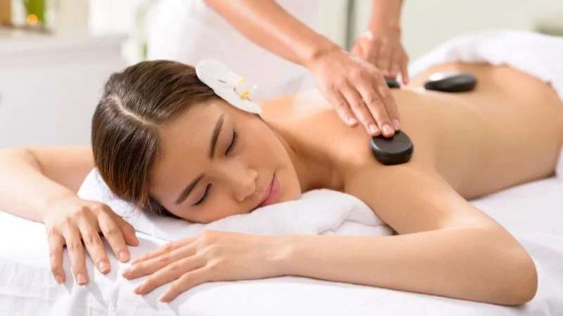 Massage đá nóng có tác dụng gì? Có tốt như lời đồn 28 Lực massage cần nhẹ nhàng tránh gây ra các tổn thương