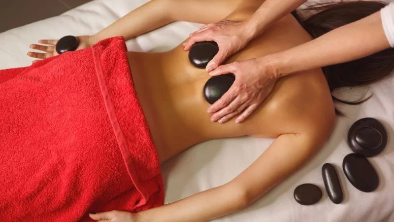 Massage đá nóng có tác dụng gì? Có tốt như lời đồn 25 Lưu ý để nhiệt độ của đá nóng phù hợp