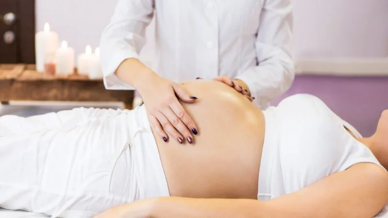 Hướng dẫn massage cho bà bầu giảm lo âu, tăng cường sức khỏe 10 Massage cho bà bầu giúp nâng cao sức khỏe cả về thể chất lẫn tinh thần