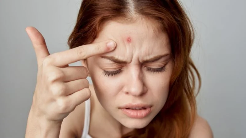 Massage mặt nhiều có bị chảy xệ không? Có gây nhăn không? 12 Massage mặt sai kỹ thuật gây tổn thương mô dưới da