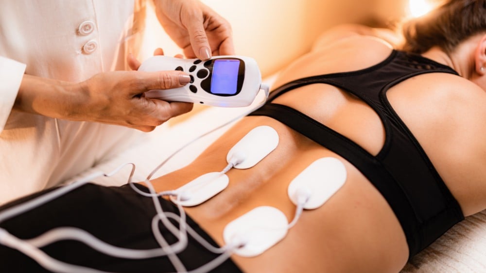 Dùng máy massage xung điện có tốt không
