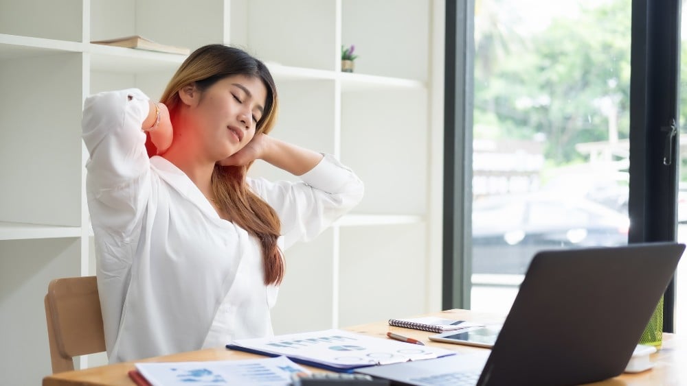 Máy massage xung điện giúp giảm đau cơ bị căng cứng