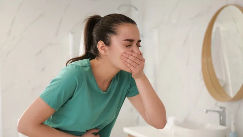 Ngậm dầu mè có tác dụng gì? Có tốt hay không? 25 Ngậm dầu mè gây buồn nôn hoặc khó chịu nếu sử dụng quá mức