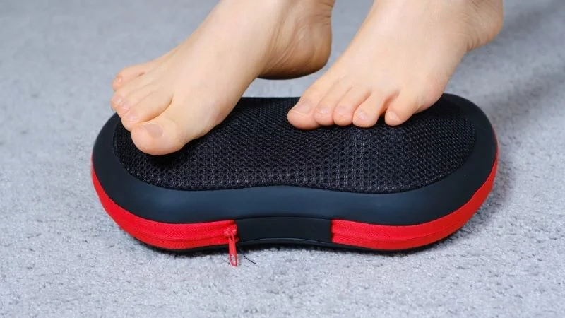 Gối massage nào tốt, đáng mua nhất trong năm 2024? 9 Gối massage hỗ trợ hạn chế đau nhức, mỏi cơ, cải thiện tuần hoàn máu