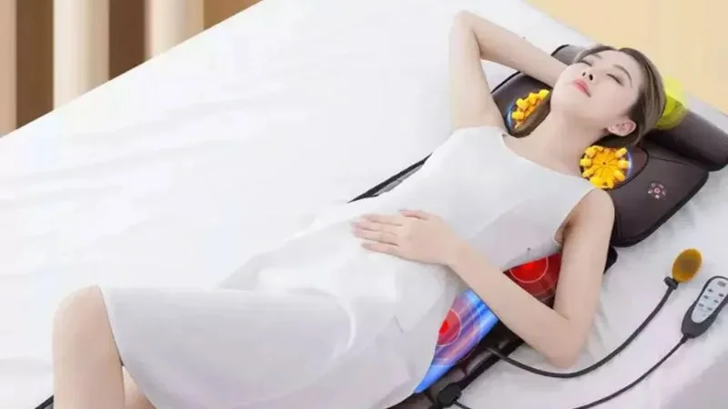 Trị liệu cổ vai gáy với 9 phương pháp massage tại nhà 25 Sử dụng nệm massage trị liệu cổ vai gáy