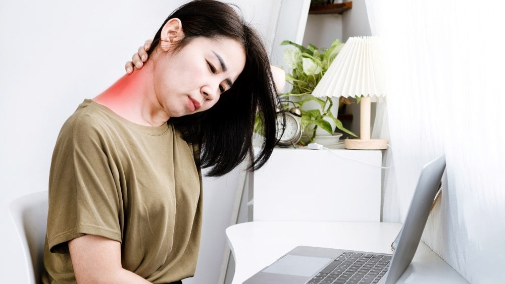 Tư thế ngồi làm việc đúng tăng hiệu suất công việc, giảm đau lưng 20 Tác hại của việc ngồi làm việc sai tư thế