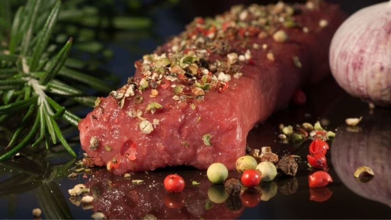8 cách nướng thịt bằng nồi chiên không dầu đơn giản mà ngon 32 Ướp thịt đúng cách