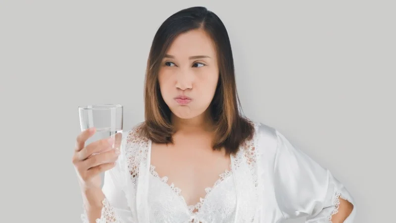 Ngậm dầu mè có tác dụng gì? Có tốt hay không? 27 Nên súc miệng bằng nước muối ấm sau khi nhổ