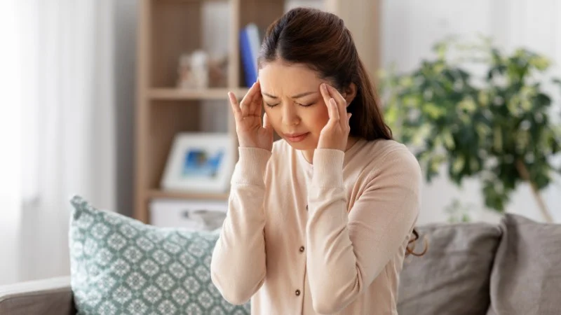 Dầu tía tô và 10 lợi ích tuyệt vời không phải ai cũng biết 43 Đau đầu