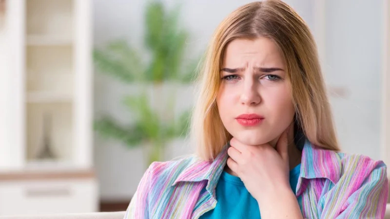Dầu tía tô và 10 lợi ích tuyệt vời không phải ai cũng biết 39 Hỗ trợ điều trị cảm lạnh và viêm họng