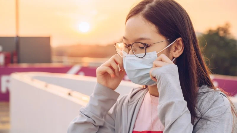 Thực trạng ô nhiễm không khí ở TP.HCM 21 Đeo khẩu trang và hạn chế ra đường khi không khí đang bị ô nhiễm