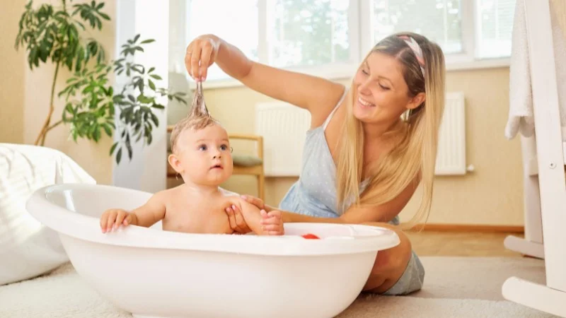Dầu tía tô và 10 lợi ích tuyệt vời không phải ai cũng biết 51 Pha vào nước tắm