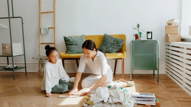 Cách đuổi muỗi trong phòng bằng dầu gió hiệu quả kinh ngạc 17 Bôi dầu gió lên quần áo