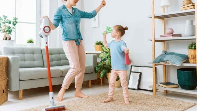 6 cách đuổi muỗi tự nhiên hiệu quả, an toàn không độc hại 18 Đuổi muỗi tự nhiên kết hợp với dọn dẹp nhà cửa sạch sẽ