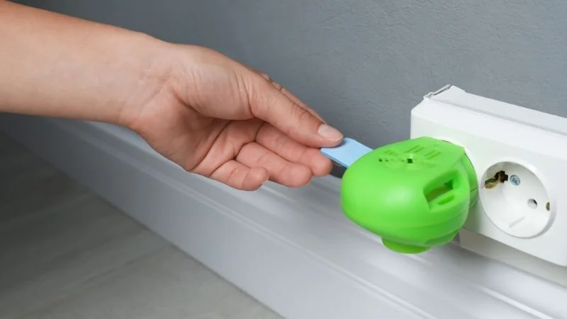 Tổng hợp cách đuổi muỗi trong phòng máy lạnh hiệu quả 16 Sử dụng máy lạnh bằng máy đuổi muỗi