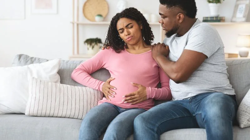 Bầu 3 tháng đầu nằm võng được không? Lợi ích và rủi ro 8 Nằm võng có thể gây áp lực lên bụng dưới và cổ tử cung