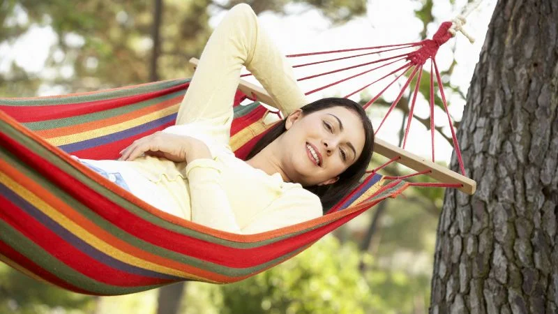 Ý kiến từ chuyên gia: Bà bầu nằm võng được không? 7 Trong quá trình nằm võng mẹ bầu nên cẩn thận để tránh bị té, ngã