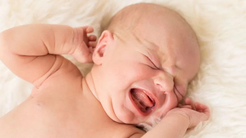 Trẻ 1 tháng tuổi nằm võng được không? Ý kiến của chuyên gia 8 Trẻ 1 tháng tuổi nằm võng sẽ bị hạn chế sự phát triển hệ thần kinh