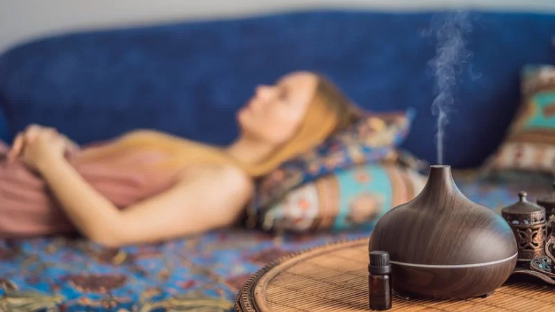 4 cách dùng tinh dầu tràm đuổi muỗi có thể bạn chưa biết 10 Xông tinh dầu tràm