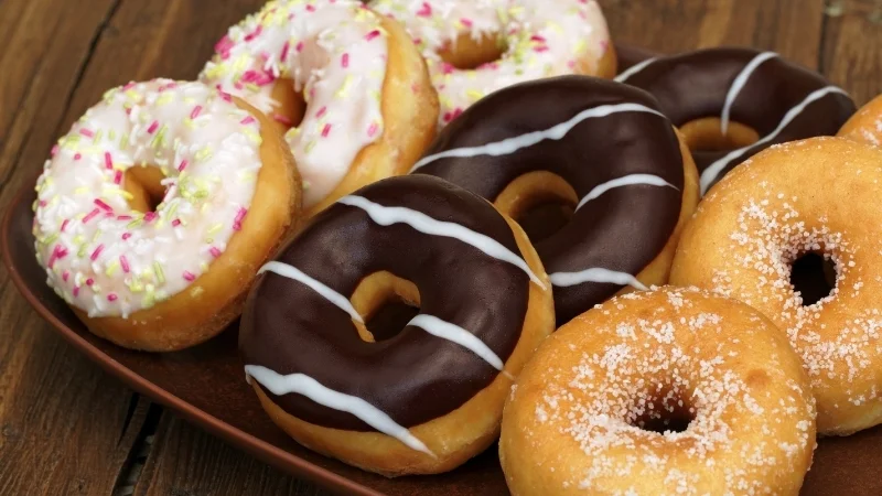 999 cách làm bánh bằng nồi chiên không dầu cực dễ, cực ngon 41 Làm bánh donut bằng nồi chiên không dầu