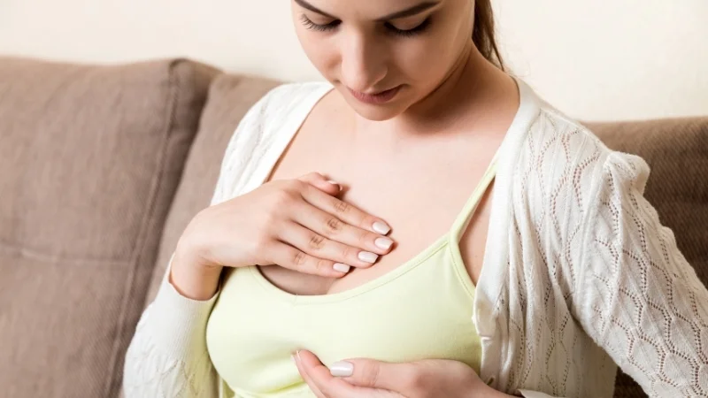 12 cách massage ngực tăng số đo vòng 1 đơn giản tại nhà 19 Massage theo hình vòng xoắn ốc
