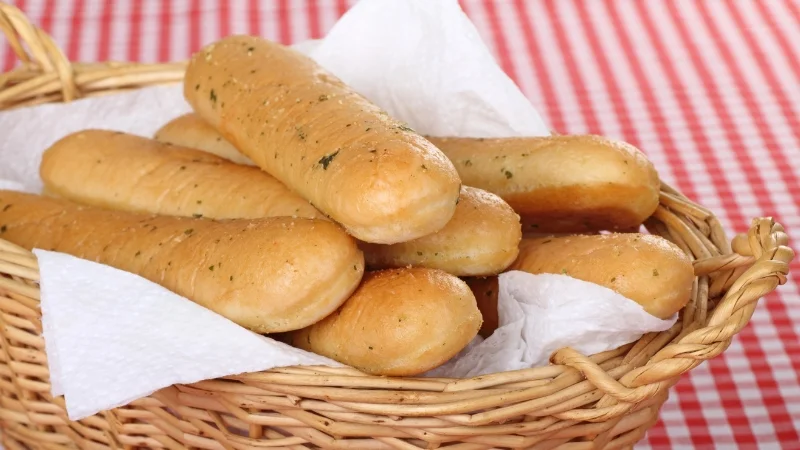 Cách nướng bánh mì que bằng nồi chiên không dầu tại nhà 15 Chuẩn bị bánh mì que
