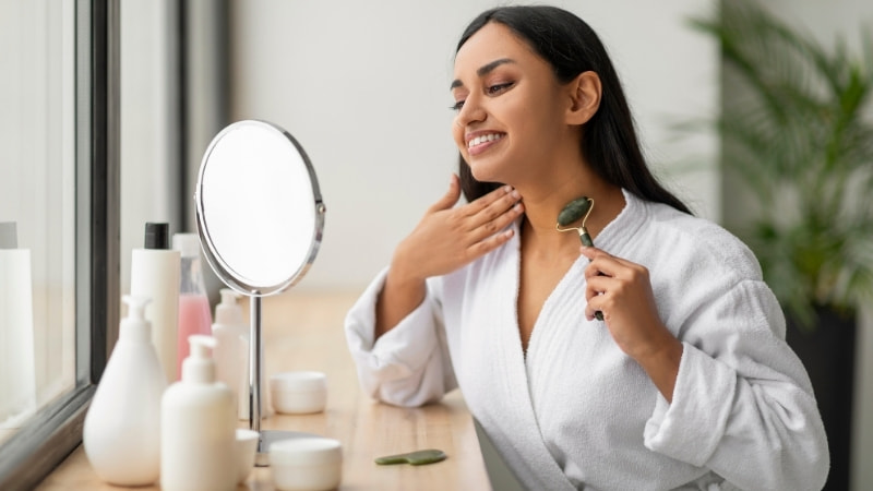Massage cổ vai gáy: Tác dụng, khuyến cáo và hướng dẫn massage 17 Kết hợp dùng thêm các vật dụng khác để tăng hiệu quả