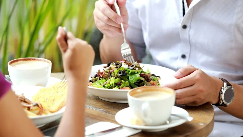 Ăn trưa xong bao lâu thì ngủ là tốt nhất? 18 Loại thực phẩm đã ăn
