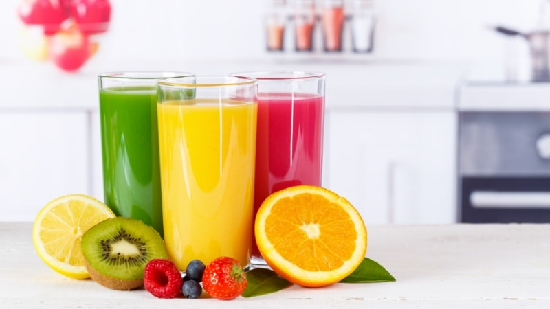 6 lợi ích khi dùng dầu hạt lanh cho bé ăn dặm 20 Pha vào nước trái cây hoặc sinh tố