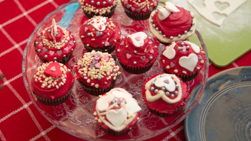 4 cách làm bánh cupcake bằng nồi chiên không dầu đơn giản, dễ làm nhất 23 Cách làm bánh cupcake củ dền bằng nồi chiên không dầu