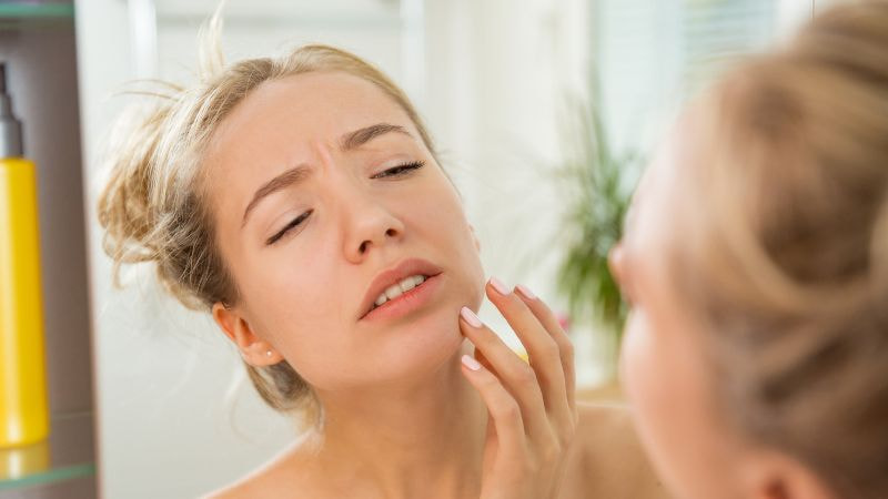 Formaldehyde có độc không? 14 tác hại của Formaldehyde 10 Kích ứng da