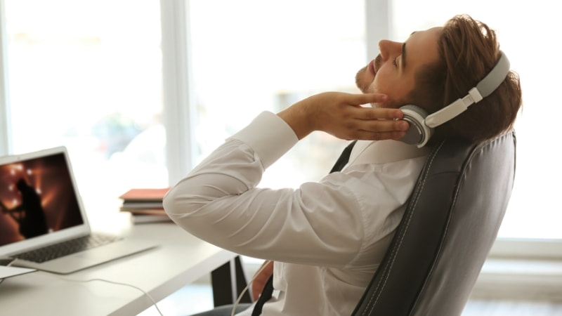 12 mẫu ghế nghe nhạc thư giãn tốt nhất hiện nay 17 Ghế nằm nghe nhạc ngủ trưa văn phòng