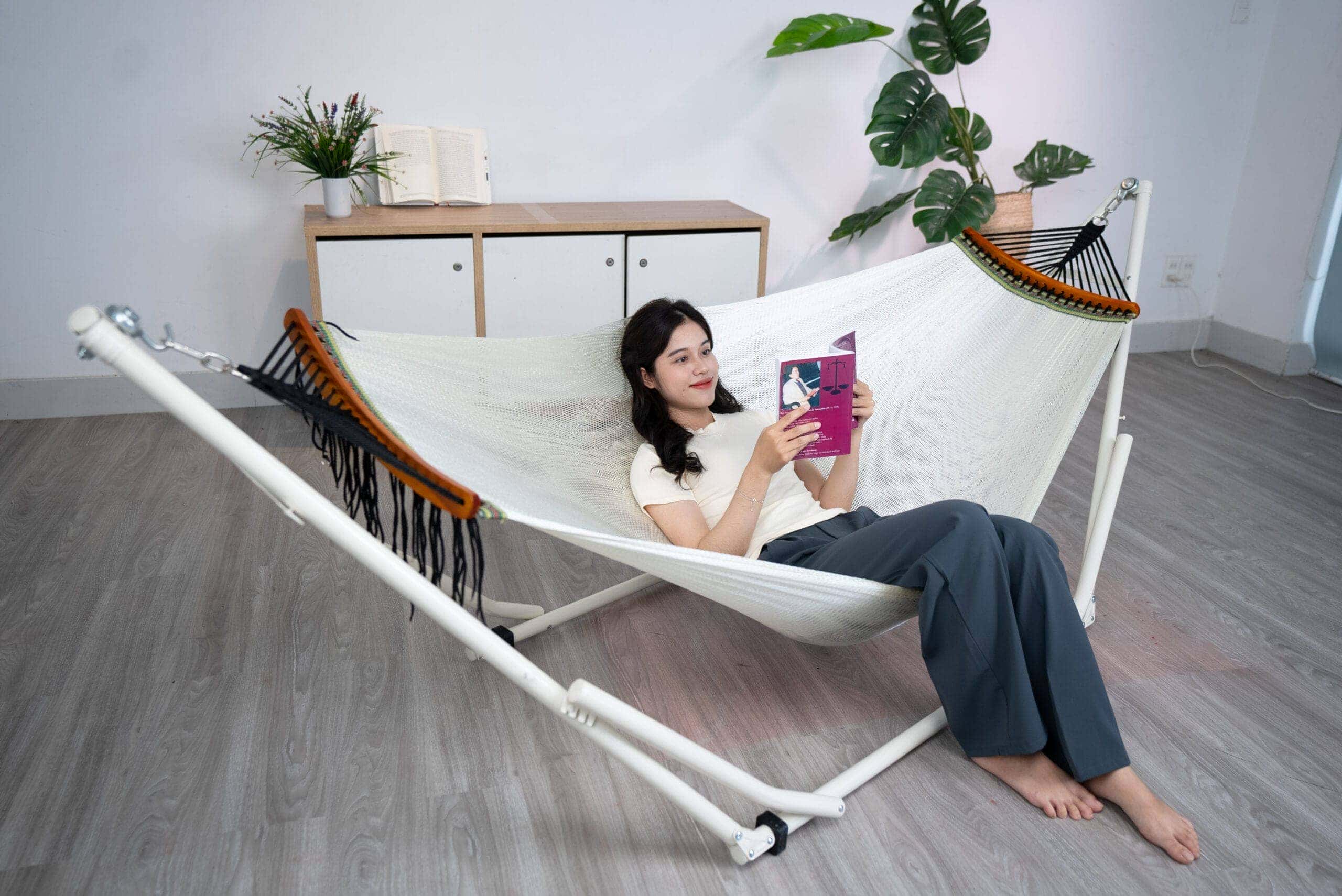 Võng xếp khung thép HAKAWA HK-V35 21 Tính linh hoạt và ứng dụng đa dạng