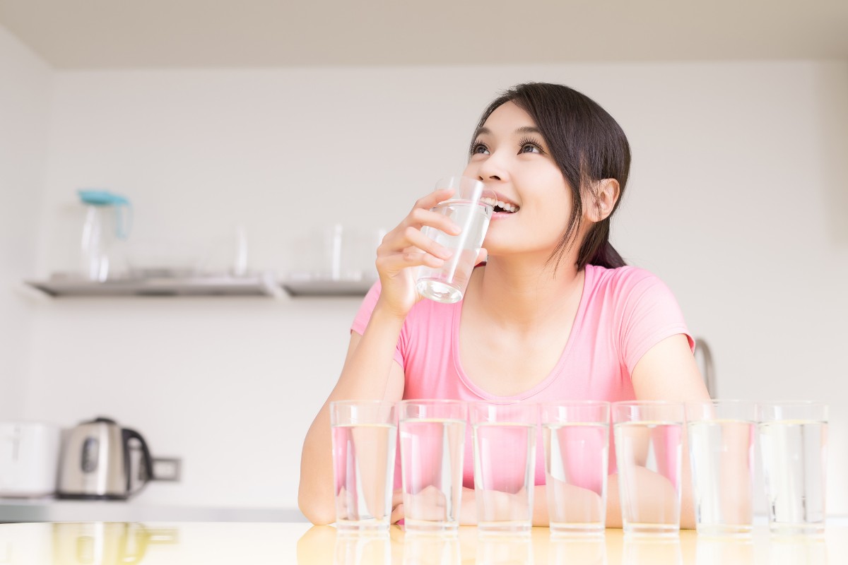 Máy lọc nước ion kiềm tác dụng gì? Ứng dụng trong đời sống 10 Uống nước ion kiềm cũng giúp tinh thần bạn thoái mái và dễ đi vào giấc ngủ hơn