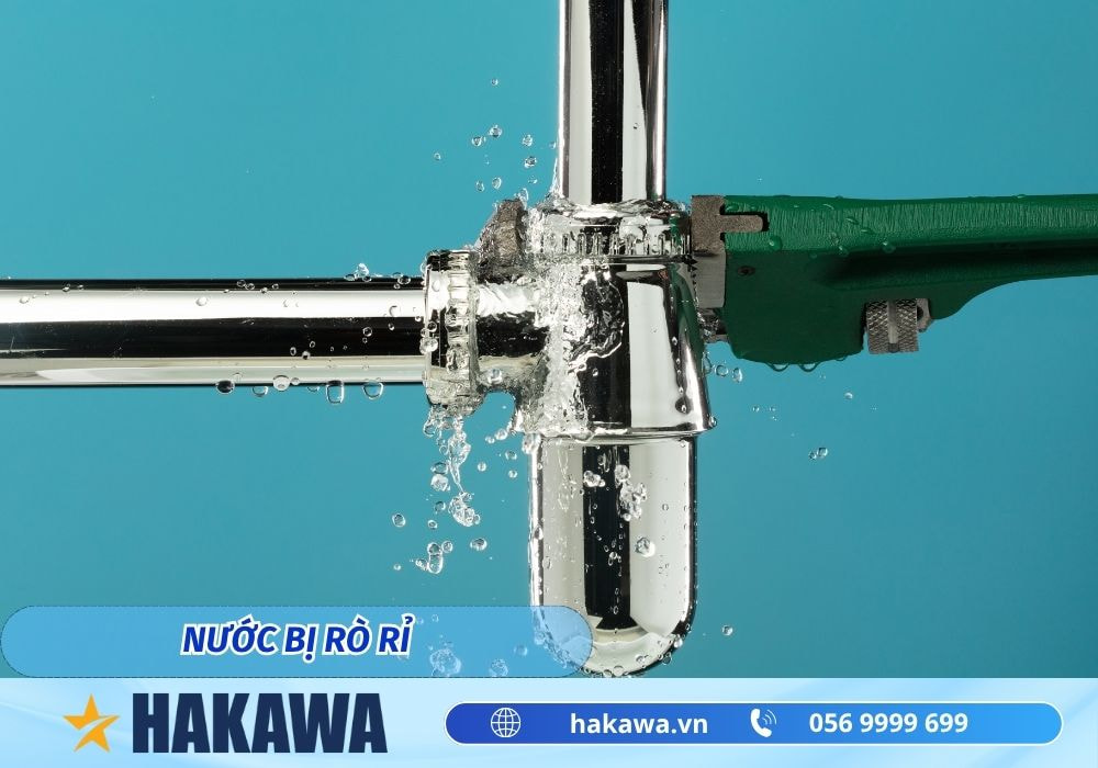 nước bị rò rỉ