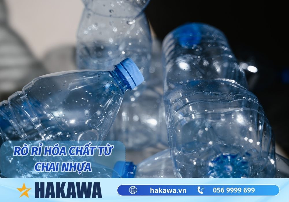 Nước ion kiềm đóng chai có THỰC SỰ tốt không ? 12 Rò rỉ hóa chất từ chai nhựa khi để lâu