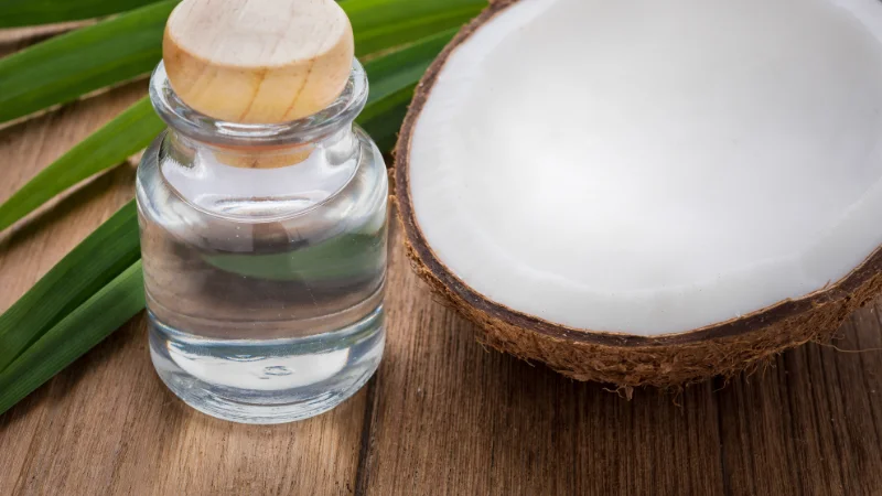 Cách làm dầu dừa nguyên chất tại nhà và mẹo bảo quản lâu dài 21 Dầu dừa ép lạnh không cần nhiệt cũng là một sự lựa chọn