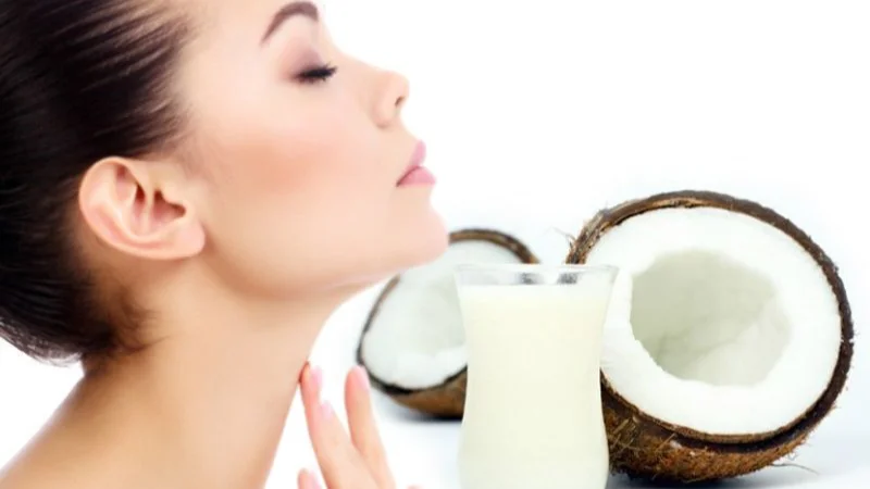 Dầu dừa – Kiến thức toàn diện: lợi ích, cách làm và bảo quản 24 Công dụng làm đẹp của dầu dừa